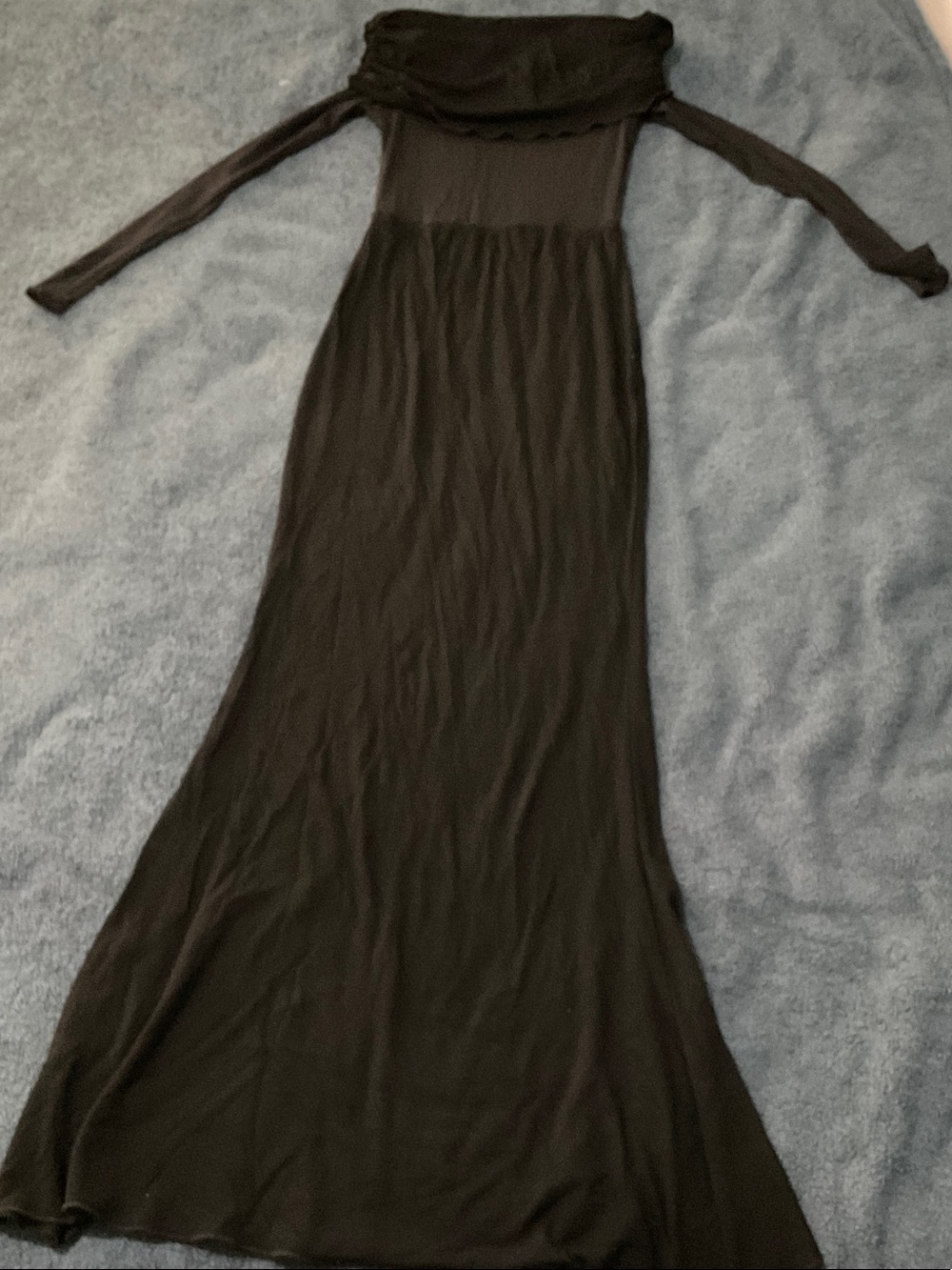 Off-Shoulder Long Sleeve Black Maxi Dress